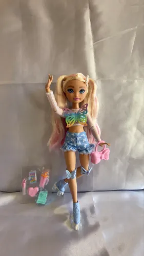 Barbie Dream Besties Malibu Patins Com Acessórios