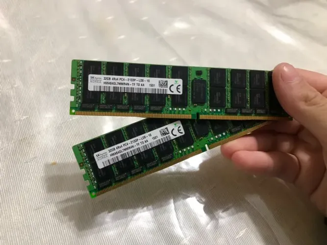 Memoria RAM SK HYNIX DDR4 64GB ECC 2133MHz (HMA84GL7MMR4N-TF) - 2x32- USADA
