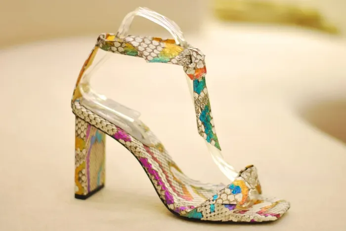 Sandália Clarita Alexandre Birman em Python