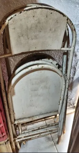 CADEIRAS DE FERRO DOBRÁVEIS, 6,ESTILO BAR.