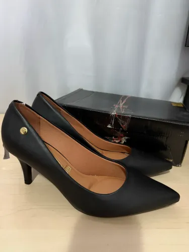 Scarpin Vizzano preto 