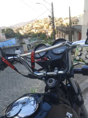 Vendo moto fan 125 toda revisada documento em dia preço 8mil