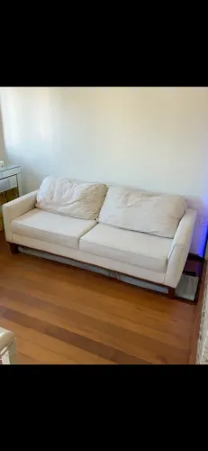 Sofá 4 Lugares Branco/Off-White - Elegante e Confortável - Ótimo Estado