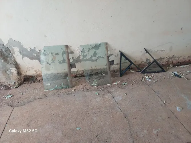 Vendo vidros e ventartolas gol quadrado 87 serve tbm parati viagem pampa