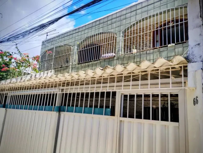 Casa à venda com 203,40 m², com 2 pavimentos independentes, Areias, Recife/PE