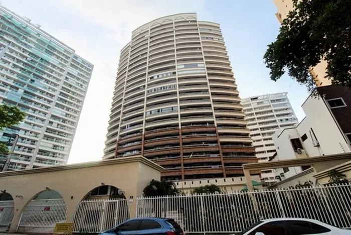 Apartamento com 3 quartos e 96m² para alugar no Edifício Piazza Coliseu