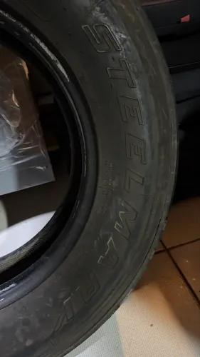 Pneu para caminhão na medida da foto