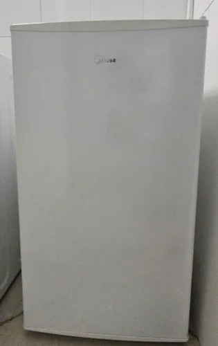 Frigobar Midea Branco com Congelador