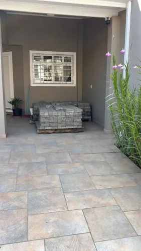 24m2 de PAVER / PARALELEPÍPEDOS