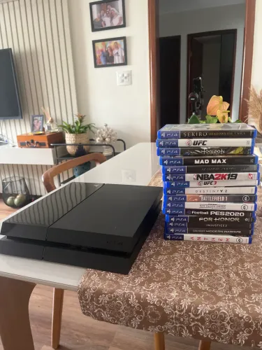 PlayStation 4 Fat + 15 jogos