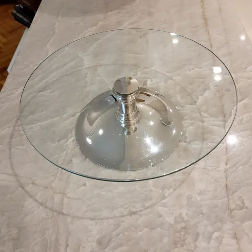 Prato de bolo com pé.   RIVA