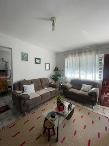 Duas Casas no Mesmo Terreno para Locação