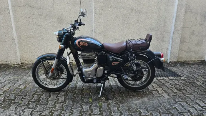 Royal Enfield Classic 350 22/23 Halcyon Green com acessórios