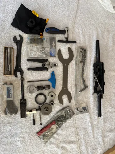 Ferramentas para bike shimano , Super-b , Hozan iceetool, OBS: VALOR A COMBINAR .