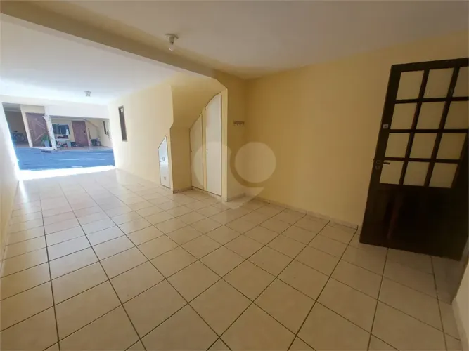 Casa em Condomínio à Venda no Butantã.