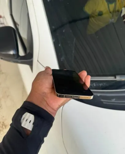 iPhone 12 pro max sem detalhes