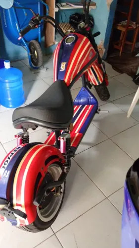 Moto toda boa só pegar e andar 