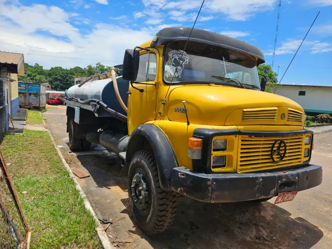 Caminhão pipa 10 mil litros alugo ou vendo *60