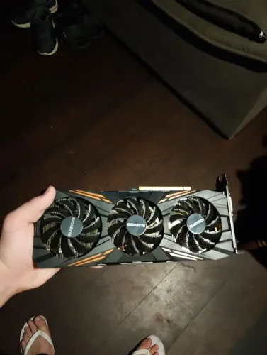 Placa de vídeo GTX 1070 usada em bom estado