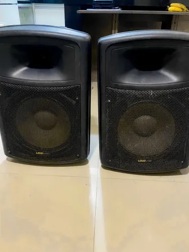 Caixas de Som Ativas + mesa + microfones e brindes