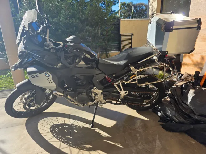 BMW F 900 GS Adventure 25/25. Apenas 2.533 km. Estado de Zero!<br>
