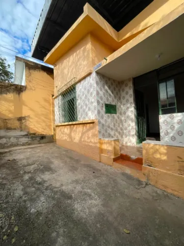 Casa com 4 quartos para alugar em Belo Horizonte