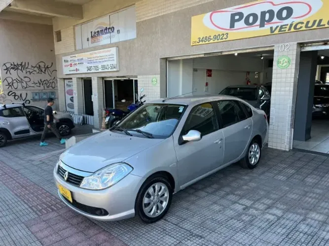 Renault Symbol Privilège Hi-flex 1.6 16V 4P 2013