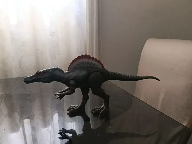 Spinossauro matel dino scap