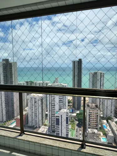Oportunidade, 165m2 util, 32 andar, 4 Sts, fino acabamento,, 3 vgs, vista definida, lazer