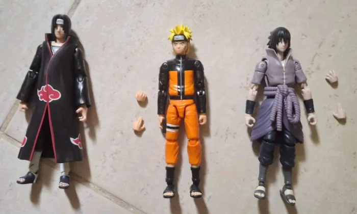 Bonecos originais da série Naruto