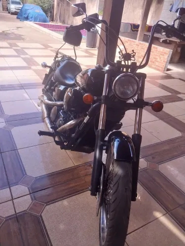 Vende ou troca por moto menor mas que tenha freios ABD, preço r$ 38.000