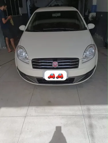 Fiat Linea Essence 1.8 Flex 16V 4P 2016