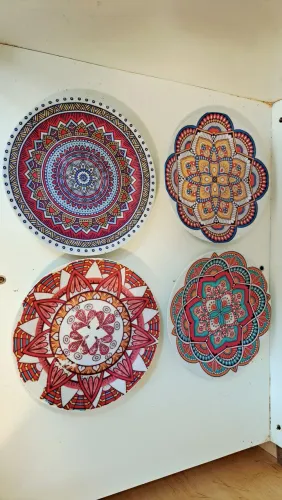 4 pratos decorativos