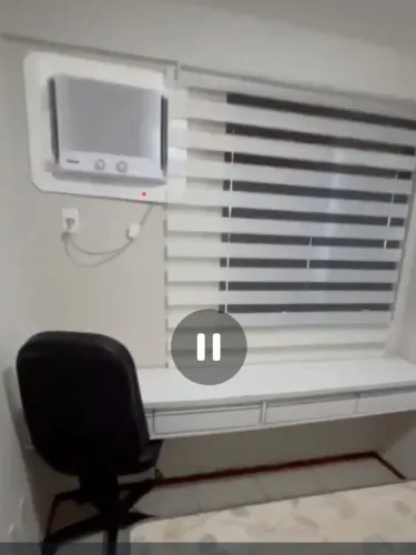 Bancadac Gavetas e cadeira rodas