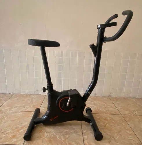 BICICLETA ERGOMÉTRICA