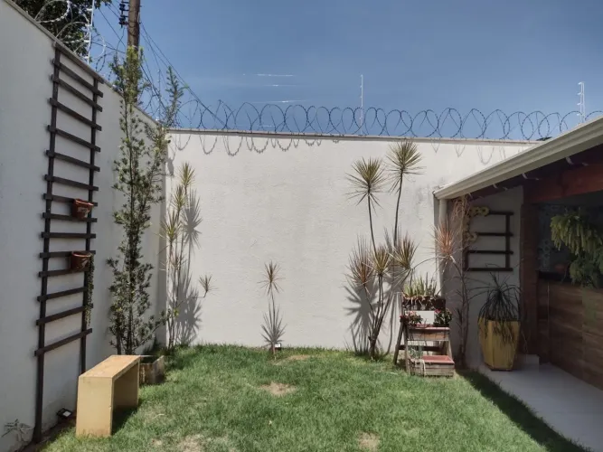 Casa à venda Conforto, sofisticação e área gourmet completa Bairro Martins Aceita troca