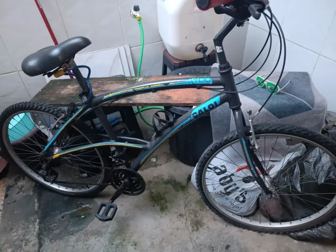 Bicicleta Caloi aro 26 com shimano