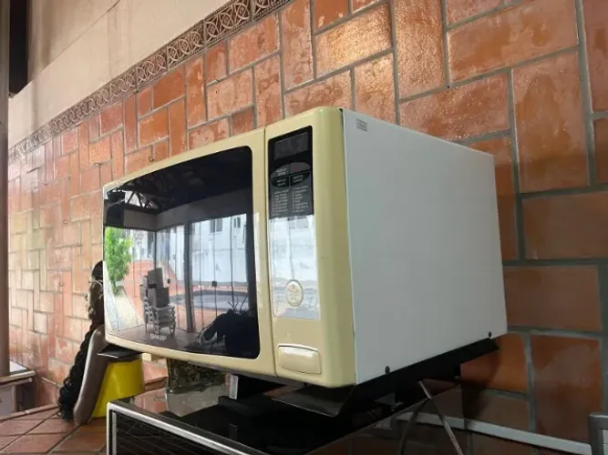 MICRO-ONDAS SHARP - FUNCIONANDO PERFEITAMENTE