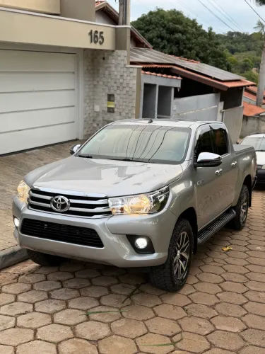 Toyota Hilux CD SRV 4X4 2.8 TDI Diesel Aut. 2018