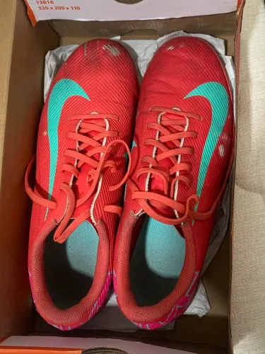 Chuteira Nike Vapor 16 Society