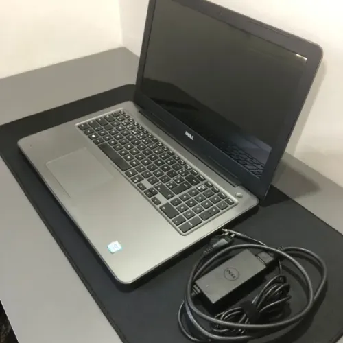 Notebook Dell Inspiron 5567, i5 7ª geração, SSD 240GB + HD 1TB, 8GB RAM