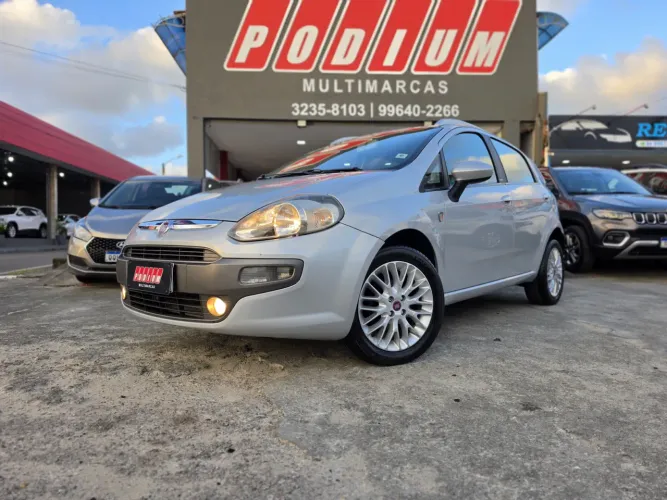 Fiat Punto Essence 1.6 Flex 16V 5P 2014