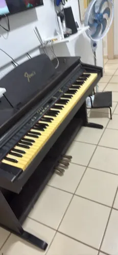Piano digital fênix
