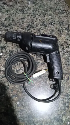 Furadeira Dewalt Dw107