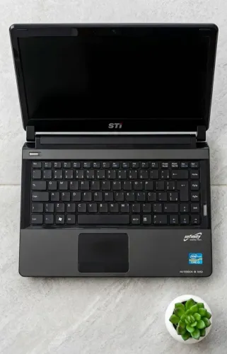 Notebook STI Infinity IS 1442 - Intel i5, 10GB RAM, SSD 120GB 
