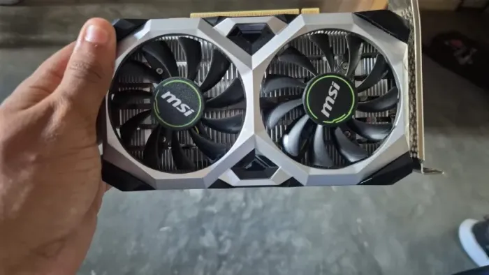 2 Placas video gtx 1650 + gtx 950, com defeito