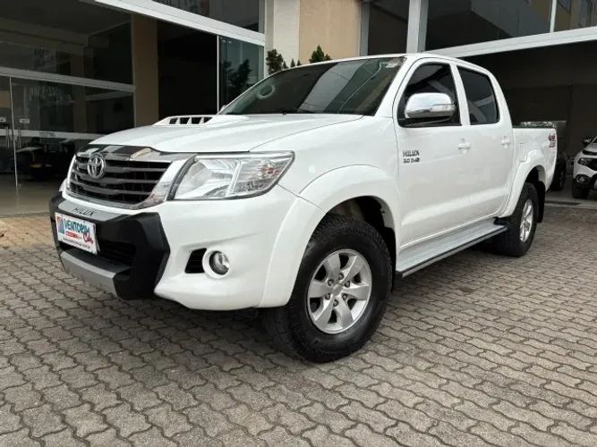Toyota Hilux CD SRV D4-d 4X4 3.0 TDI Diesel AUT 2014