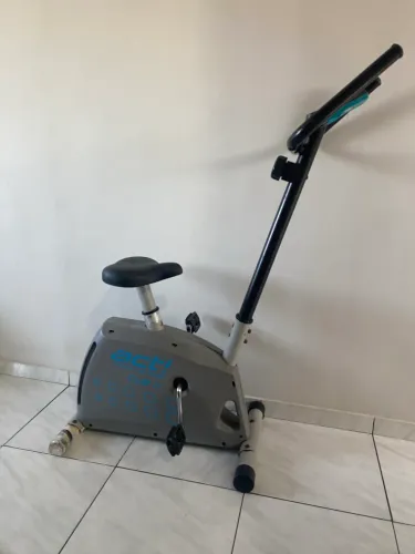 Vendo bicicleta ergométrica usada