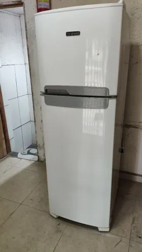 Geladeira frost free funcionando perfeitamente