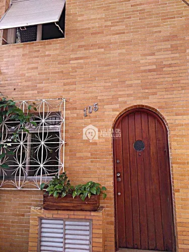 Casa de Vila com 96 m² em Pinheiros | 2 Dormitórios, Churrasqueira e 1 Vaga | Venda e Loca